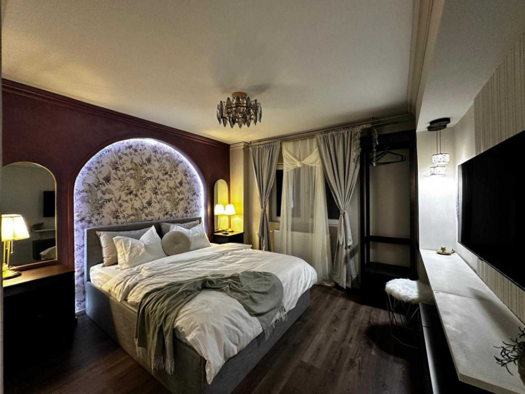 Închiriere Apartament 3 Camere | Central - Etaj 2 | 70 mp |