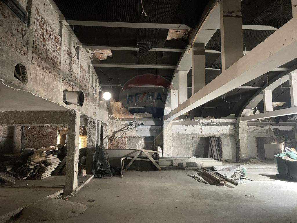 Aviatorilor, Charles de Gaulle | Spatiu multifunctional 5...