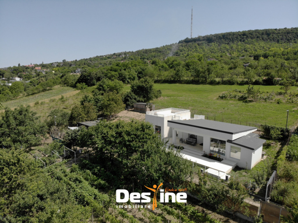 Comision 0% - Casă sustenabilă 240 mp cu design futurist,