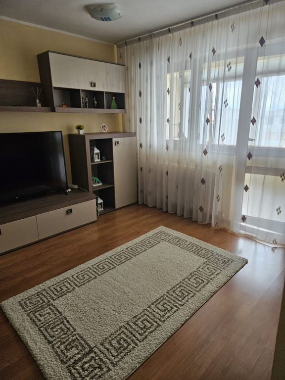 Apartament de inchiriat 3 camere in Galati