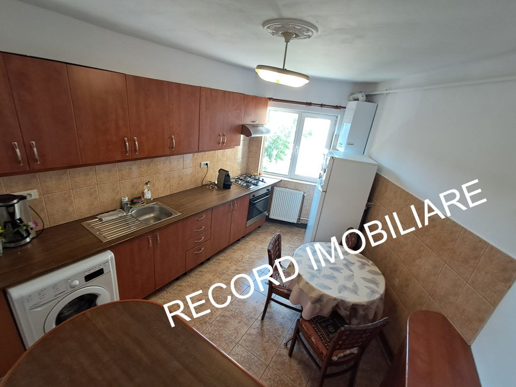 Apartament 4 camere decomandat, 2 bai, Manastur zona Kaufland