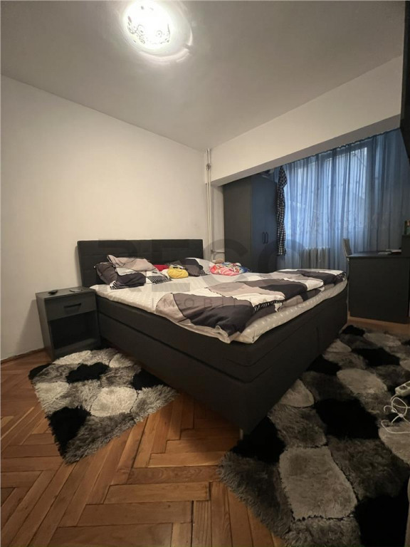 RECO Apartament 3 camere, la pret de 2 camere, Etajul 1, Ios