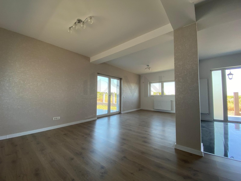 Vila de cu 3 camere in Otopeni