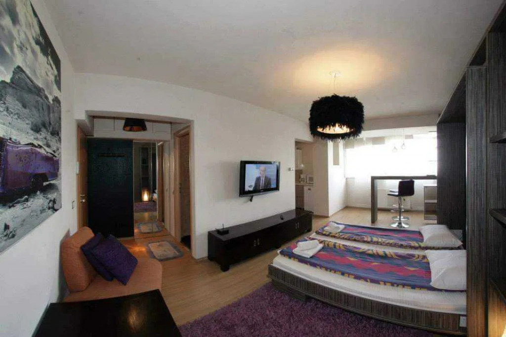 Garsoniera decomandat, 30 MP, zona Garii