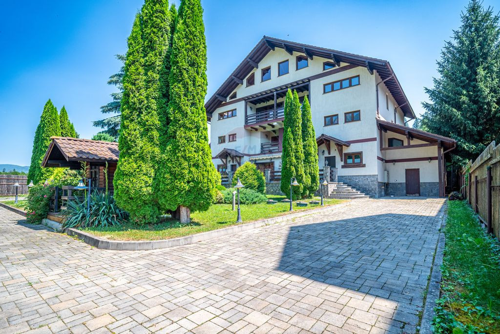 Duplex P+2E cu 7 camere de vânzare in Bușteni , 502 mp ...