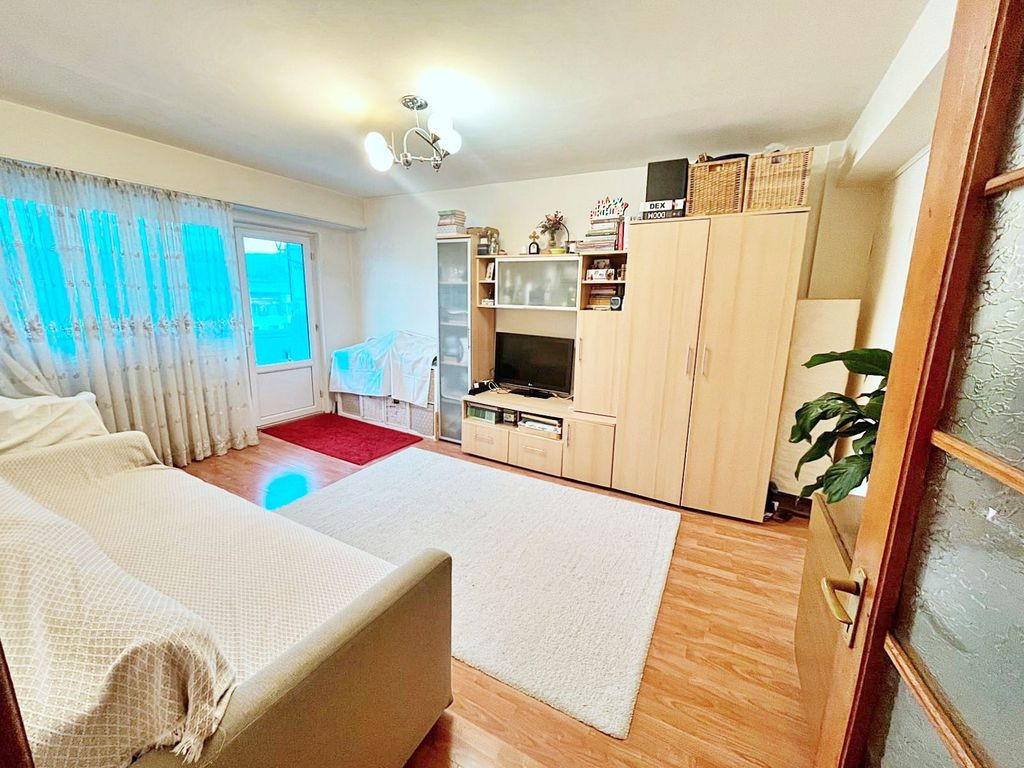 Ap 3 camere, 67 mp, ultracentral, utilat, 2 balcoane, PRO...