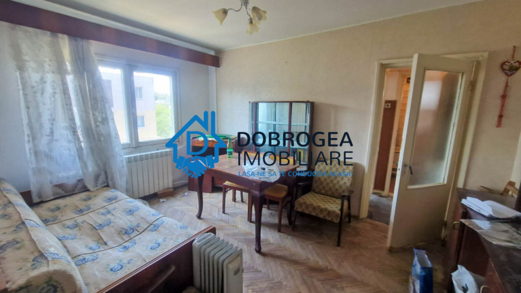 ALUNISULUI -3 CAMERE SEMIDECOMANDAT, ETAJ 3