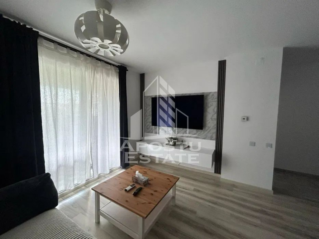 Apartament cu 2 camere, zona Lipovei, Curte proprie