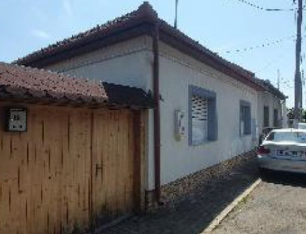 Cota de 3/16 din casa si teren Arad, Jud Arad