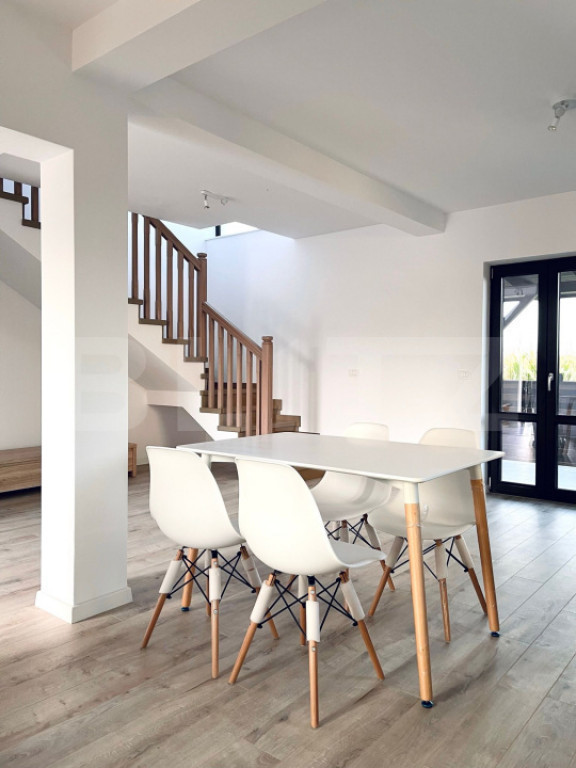 Casă modernă, tip duplex, de inchiriat, 88 mp + 200 mp ter