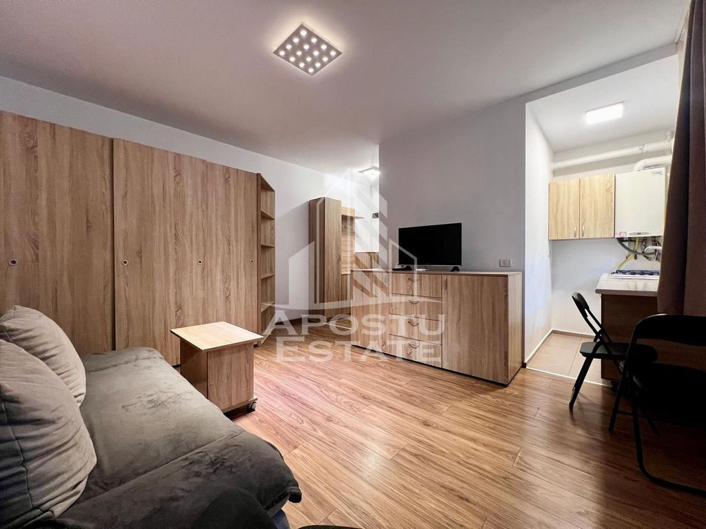 Garsoniera, loc de parcare, centrala proprie, AC, zona Giroc