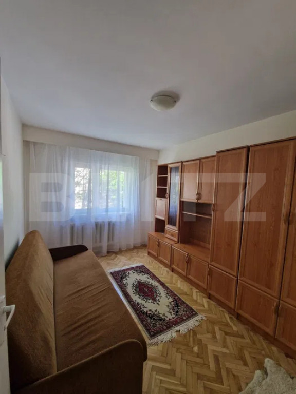 Apartament de inchiriat, cu 3 camere, 65 mp, zona Kaufland M