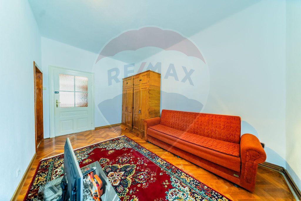 Apartament la casa in zona centrala