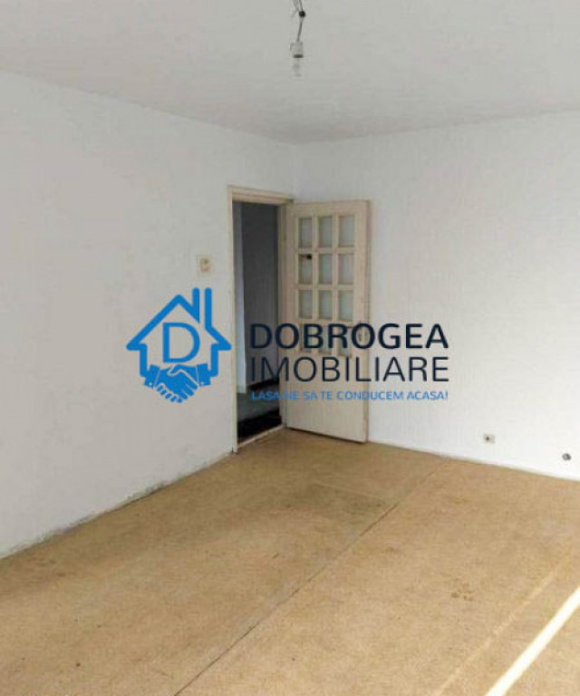 SPITALULUI- 2 CAMERE DECOMANDAT ,SUPRAFATA 54 mp