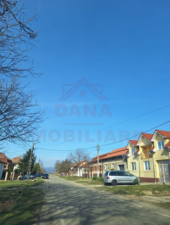 CASĂ INDIVIDUALĂ CU CURTE-1500mp TEREN\-PĂLTINIȘ\JUD....