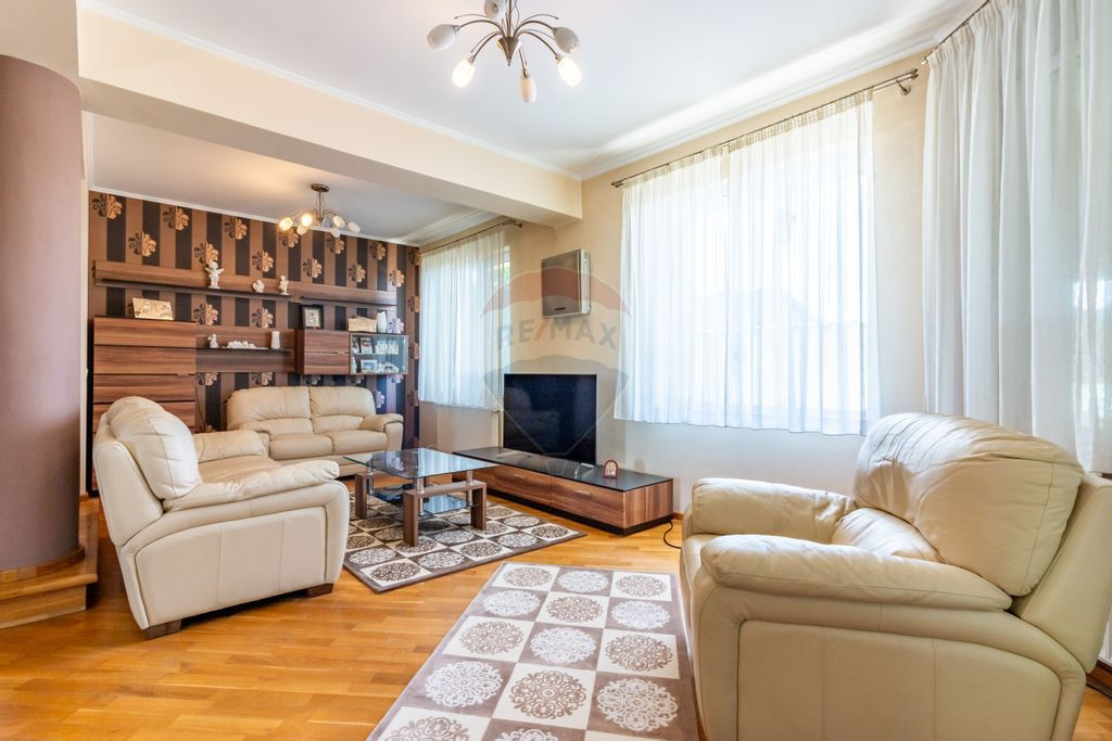 Casă spațioasă lângă București – mobilată, utila...