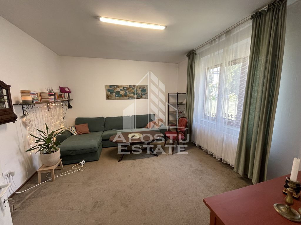 Casa cu 3 camere pentru birouri sau locuit, Bulevardul Li...