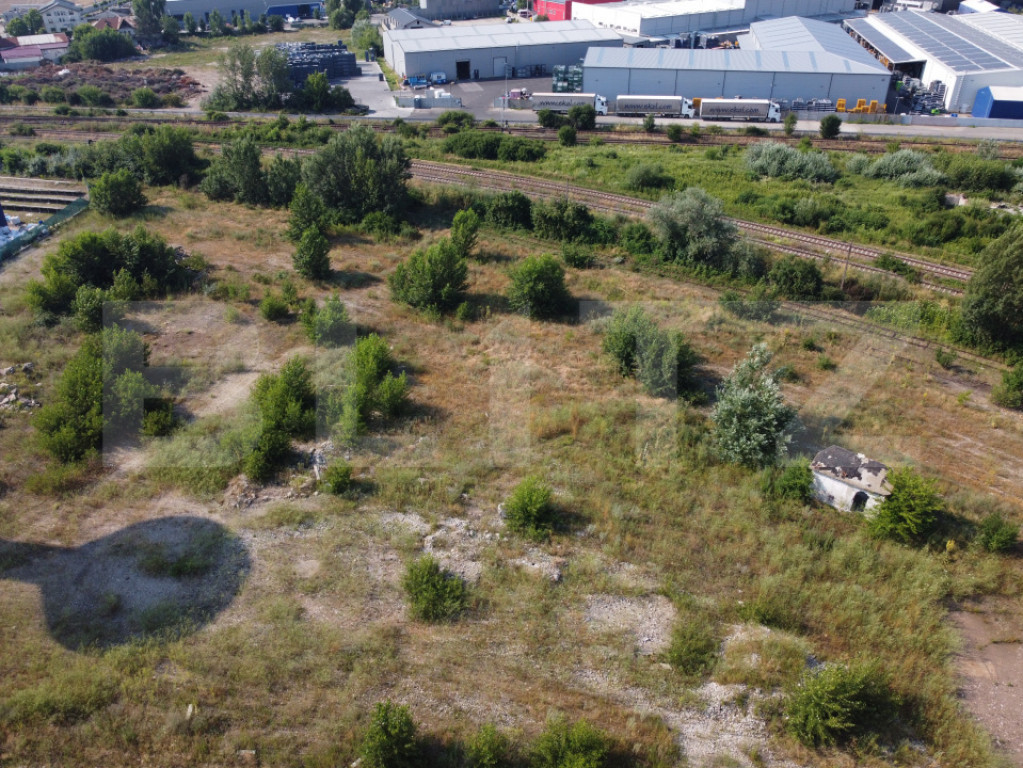Teren intravilan, de vanzare, 28.760 mp, zona industrială T