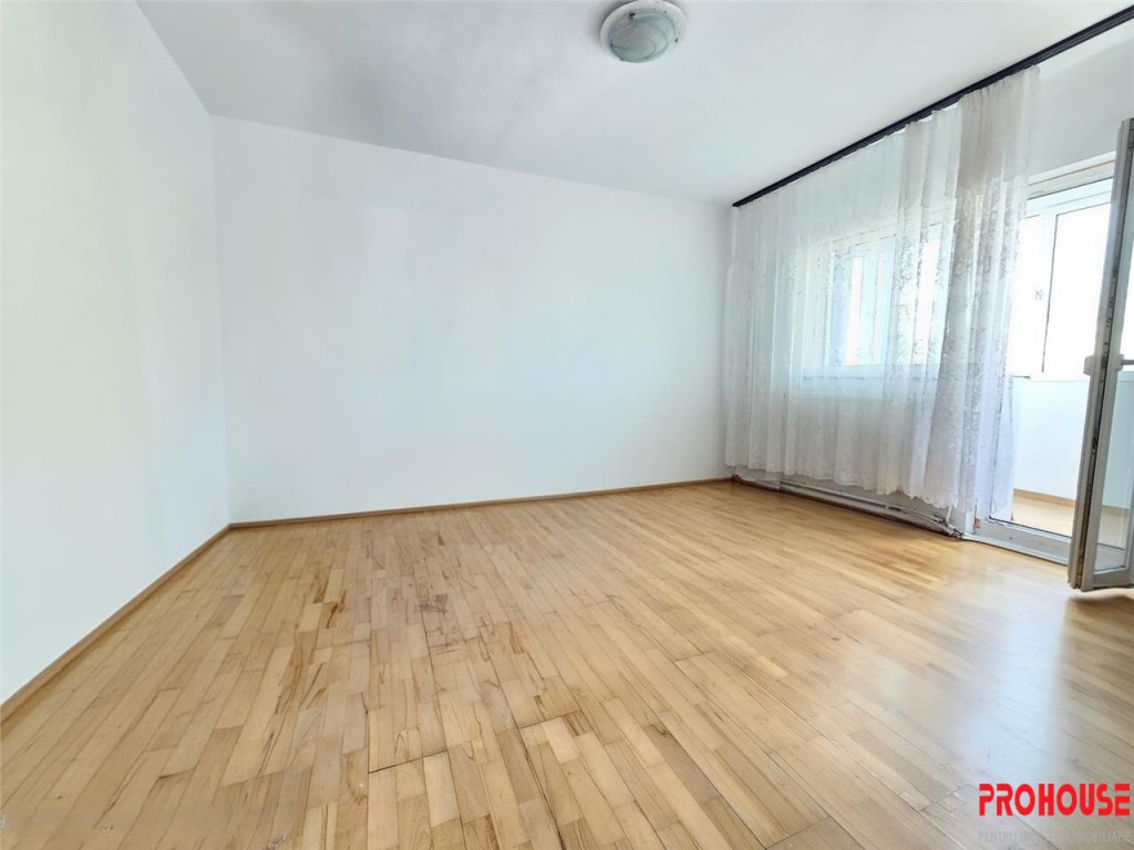 Bistrita Lac, Garsoniera, Etaj 3