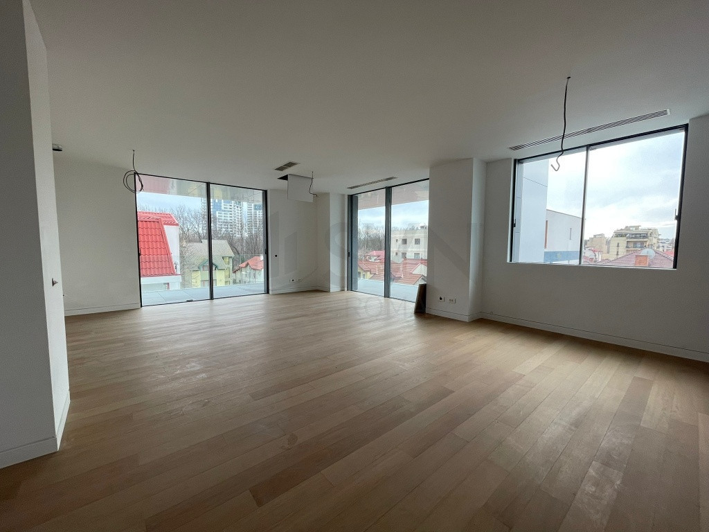 Apartament tip duplex 5 camere gradina 178mp I Calea Flor...