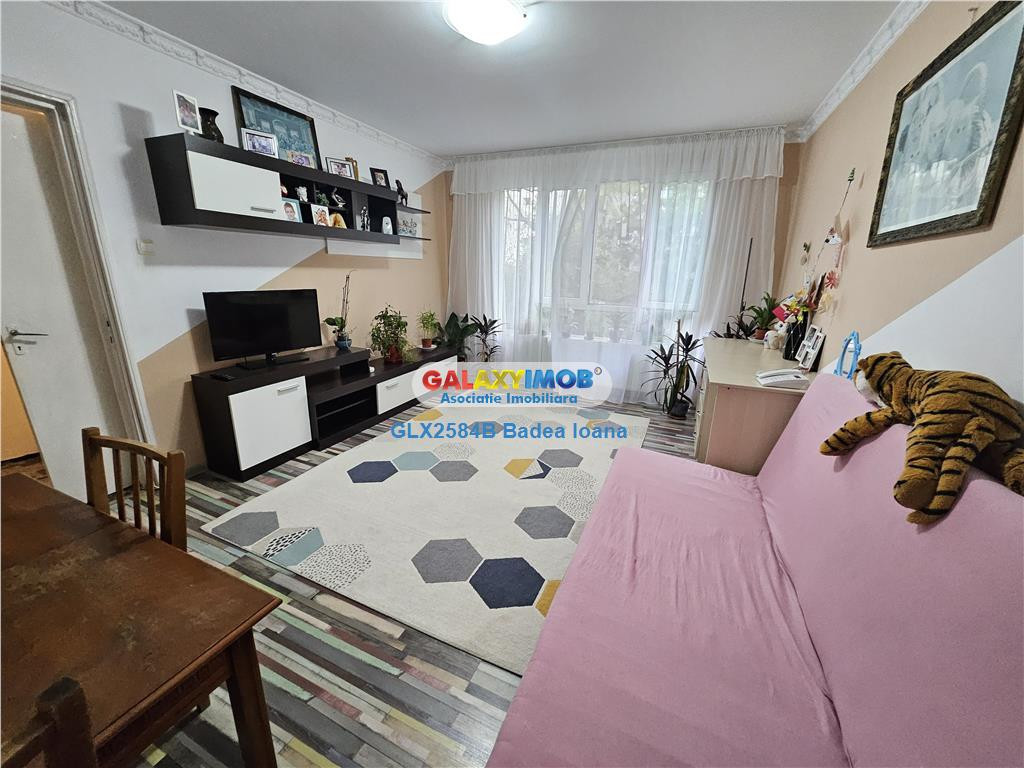 Apartament 4 camere etaj 1/4 Titan - Ozana