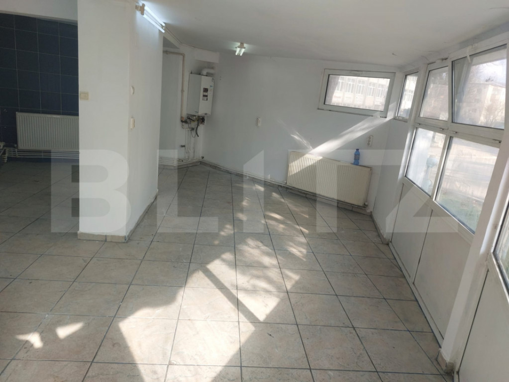 Spatiu comercial de inchiriat in suprafat de 40 mp, Zona Por