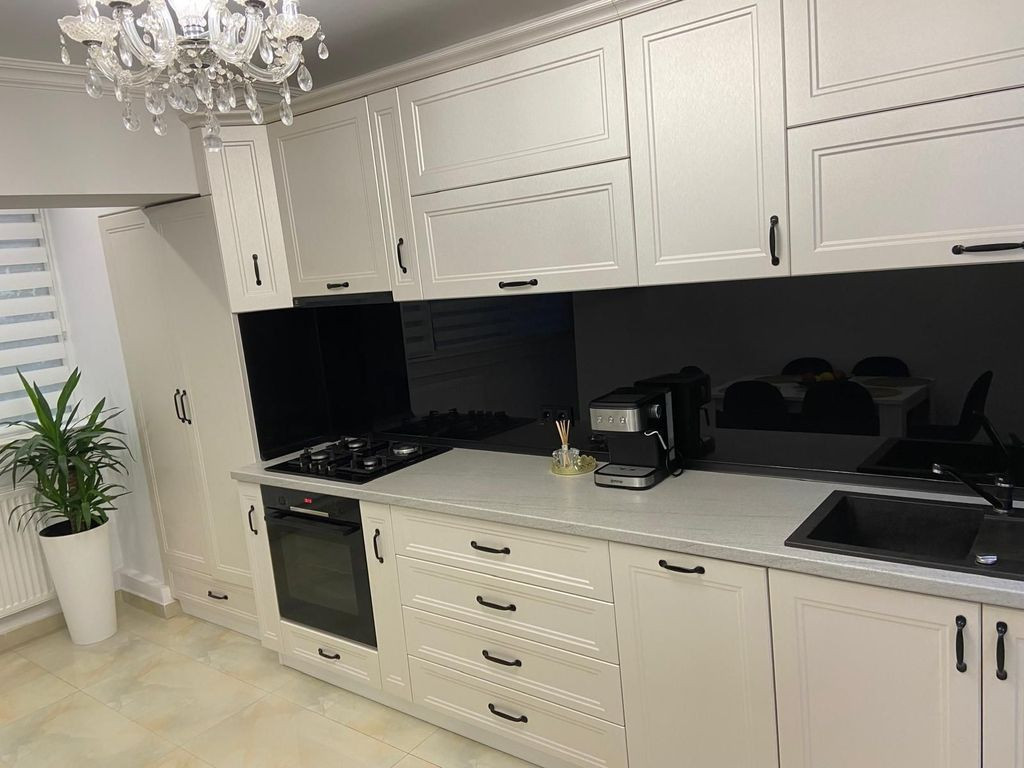 Apartament 4 camere de inchiriat - Zona IC Frimu