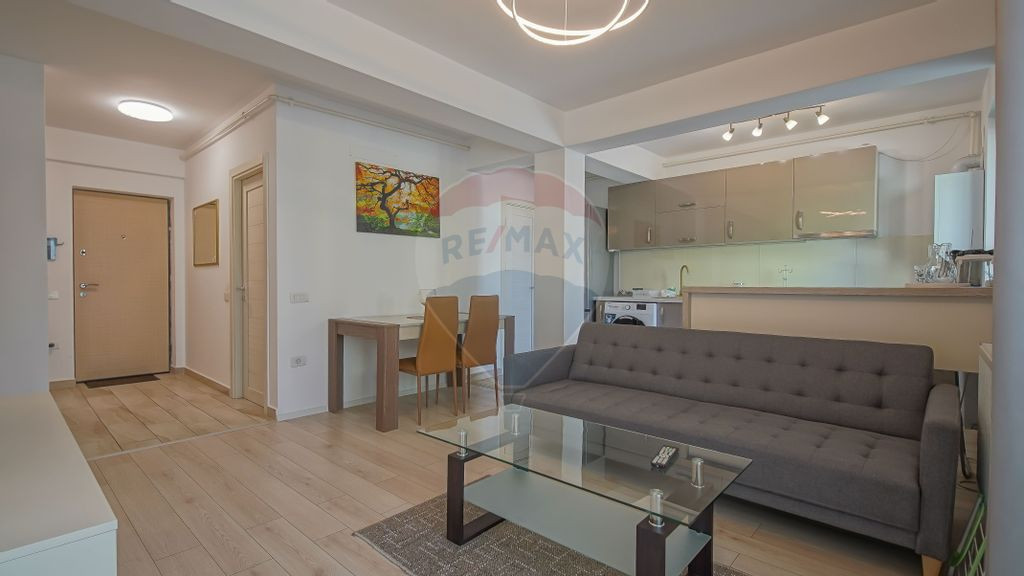 Studio de închiriat, etaj intermediar! Zona Tractorul