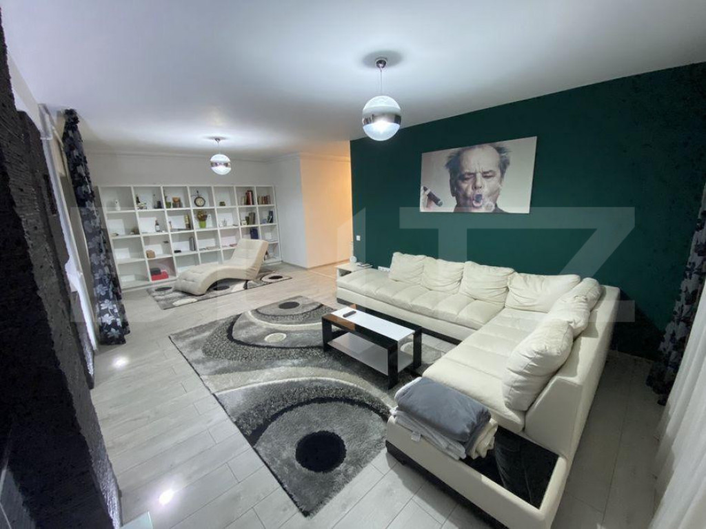 Apartament 3 camere,100 mp, parcare subterana, zona strazii