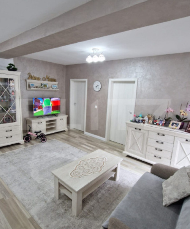 Apartament 3 camere, 78 mp, BLOC NOU, zona Han