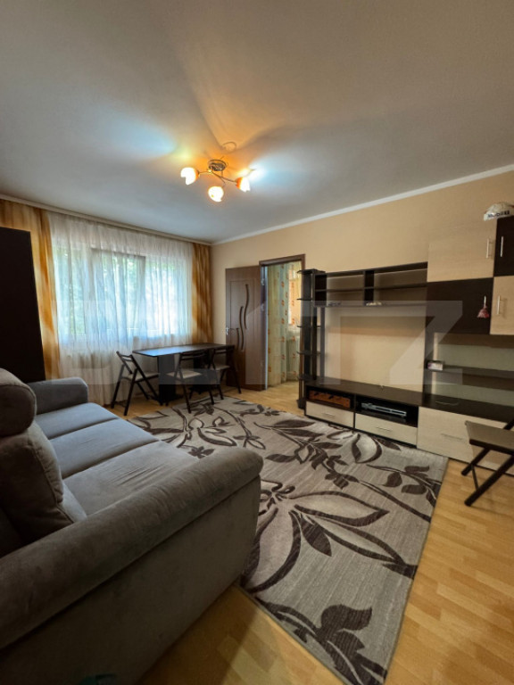 Apartament de vanzare, cu 2 camere, 42 mp, etaj intermediar,