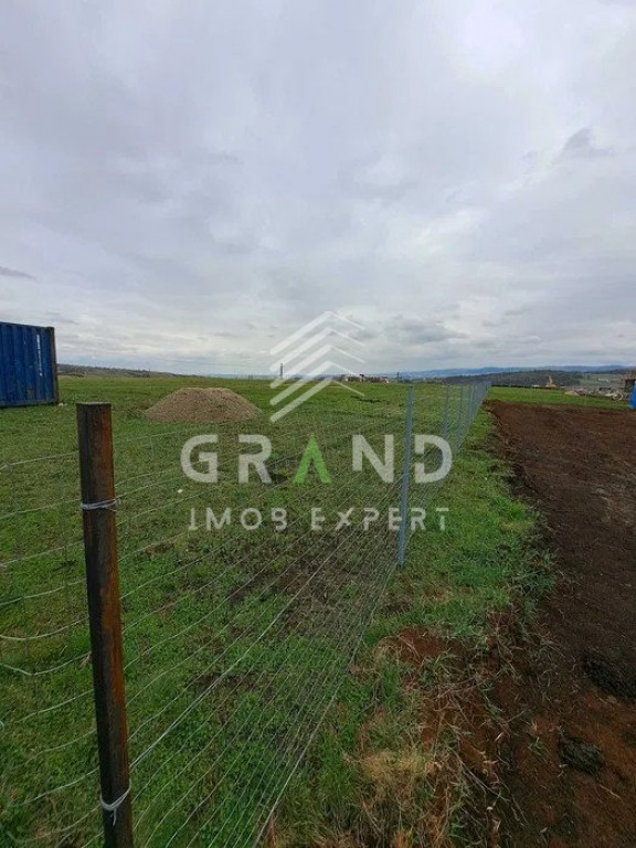 ​Teren de 600 mp cu certificat de urbanism, ideal pentru c