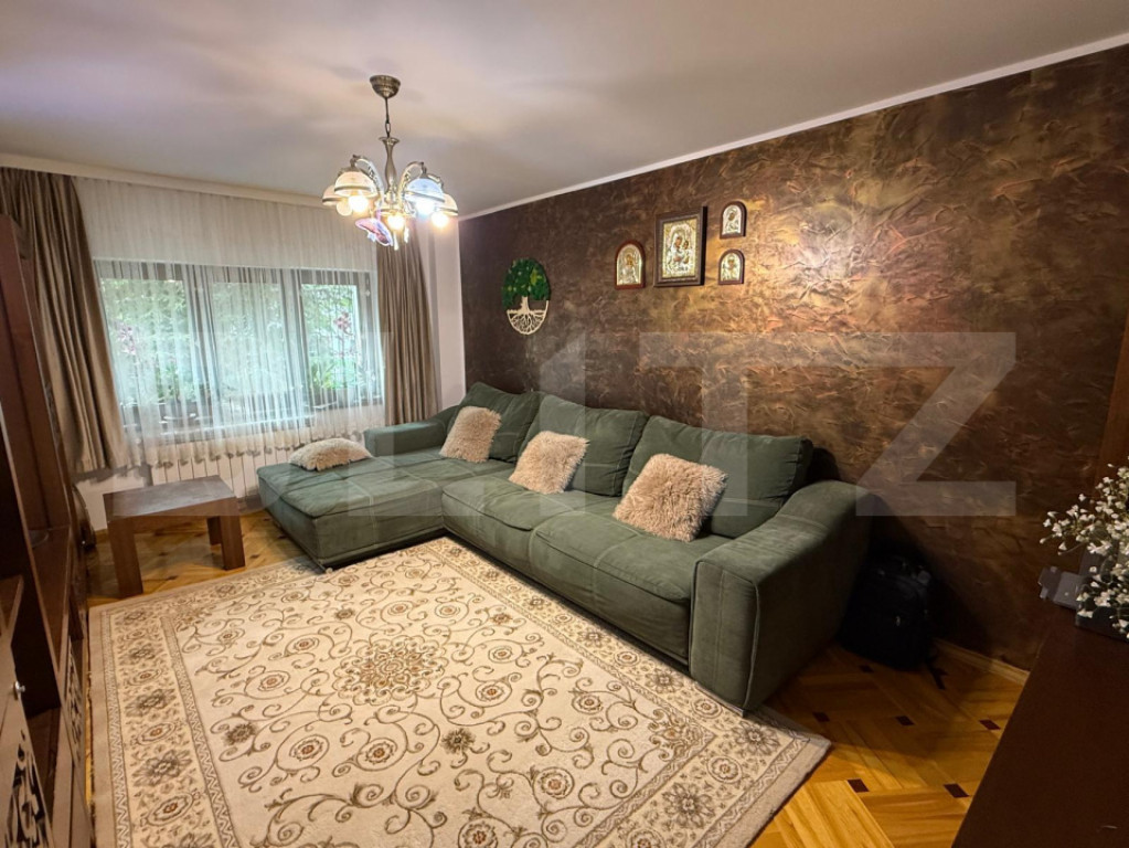 Apartament cu 3 camere, decomandat, Obcini