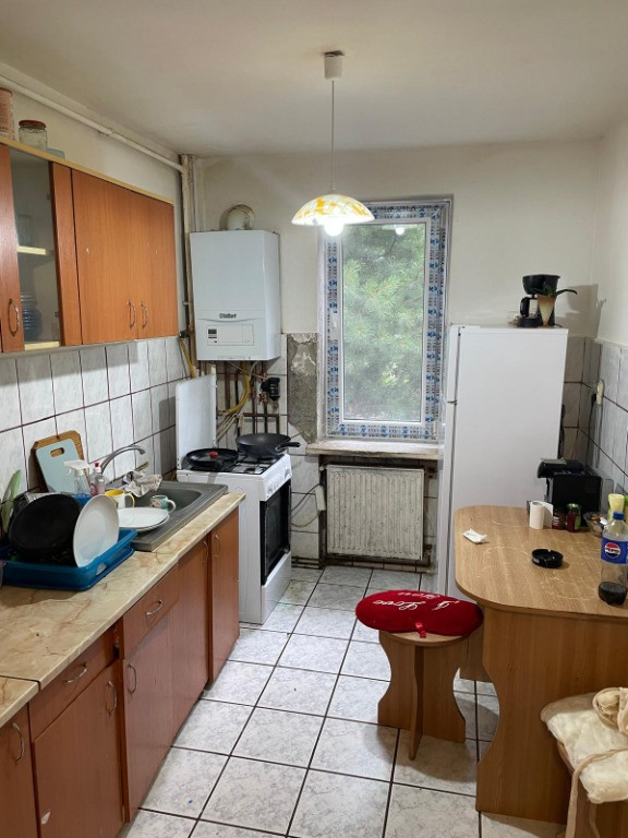 V.Babes, 2 camere, etaj 1