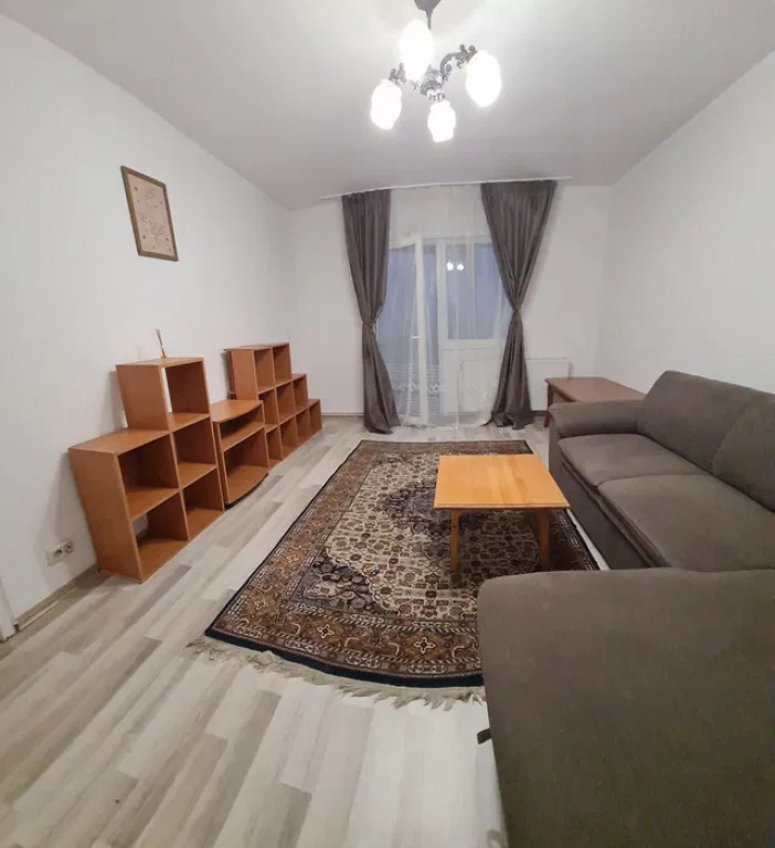 Apartament 2 cam decomandat 55 mp, etaj intermediar, Rasnov