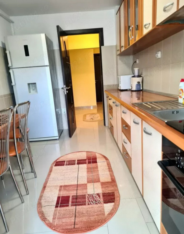 Apartament 3 camere situat in Dacia