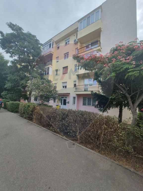 Apartament cu 2 camere de vânzare Calea Romanilor