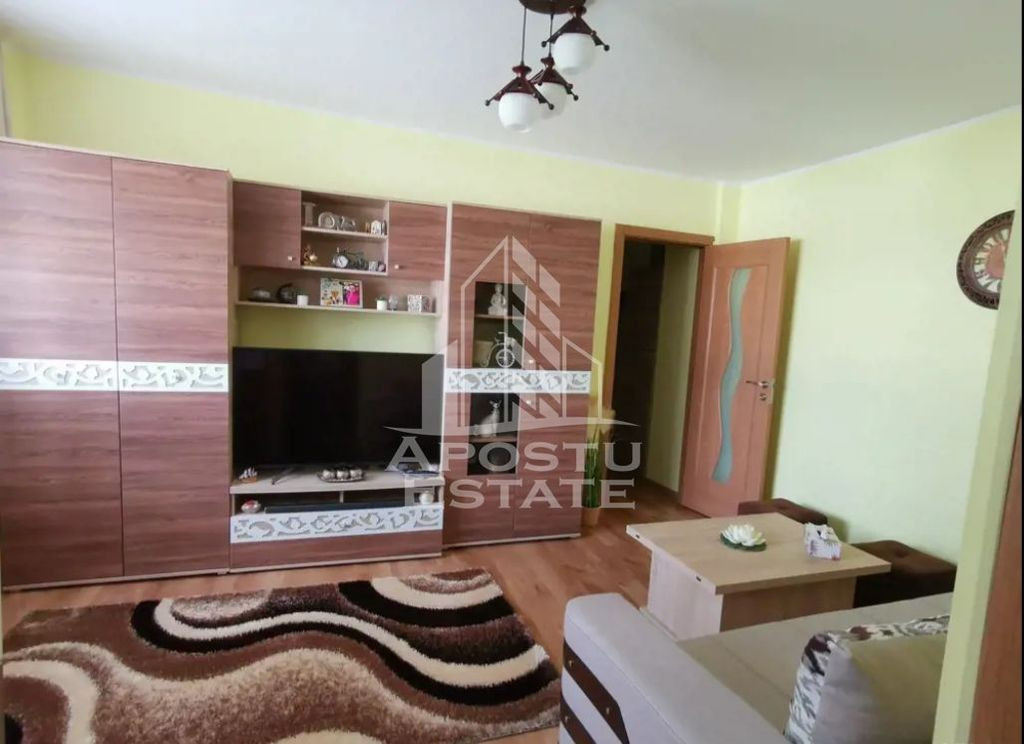 Apartament 2 camere, etaj 2, centrala, zona Tipografilor