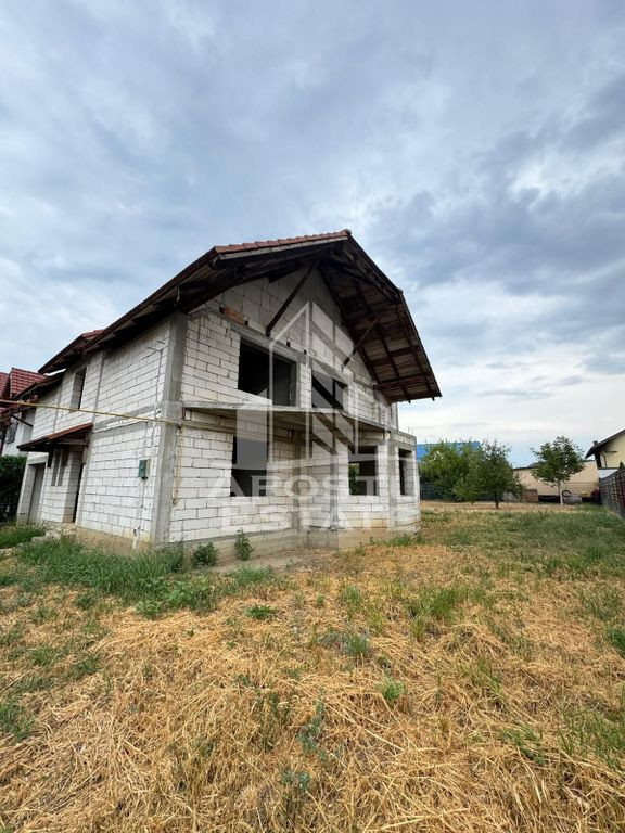 Casa individuala cu 5 camere, P+1+M, in Sag