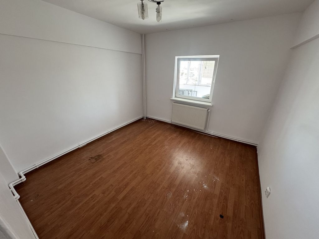 Apartament 3 camere zona Tomis 2 - Victoria