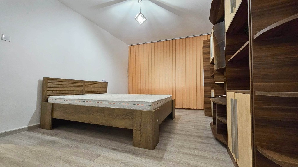Apartament 1 camera D, in Podul de Fier