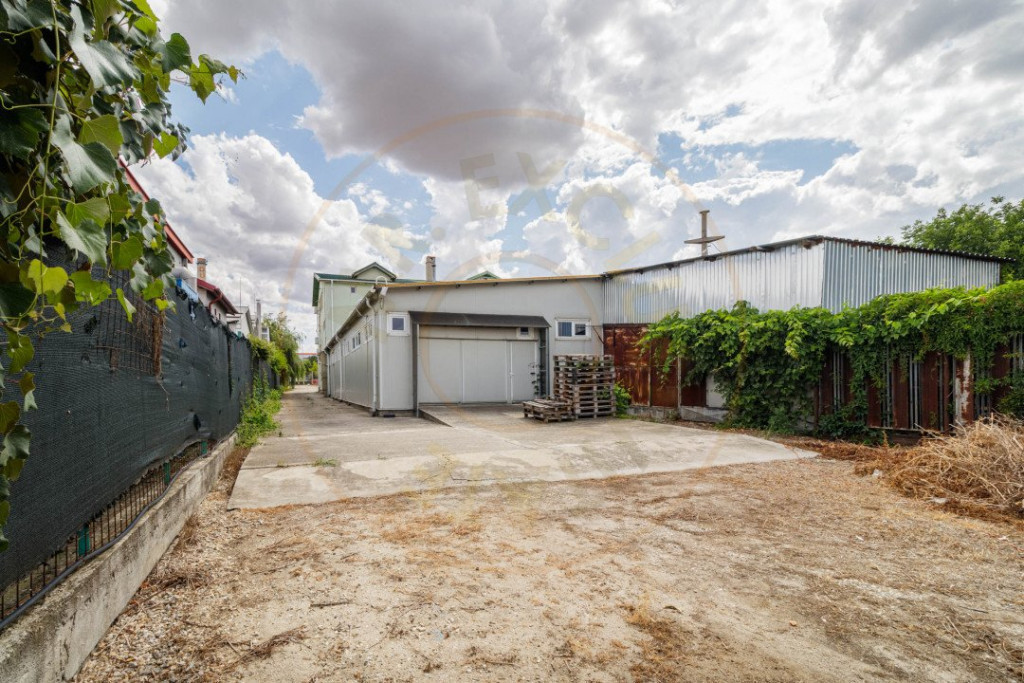 Spatiu birouri/comercial + hala, curte individuala Popesti-L