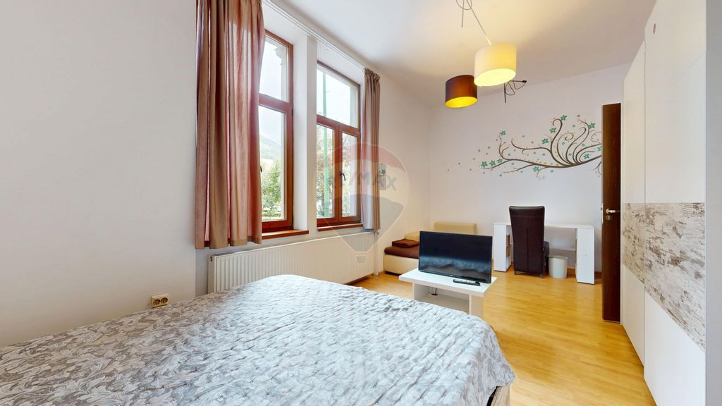 Apartament 3 camere de închiriat -Centrul Istoric- lang?...