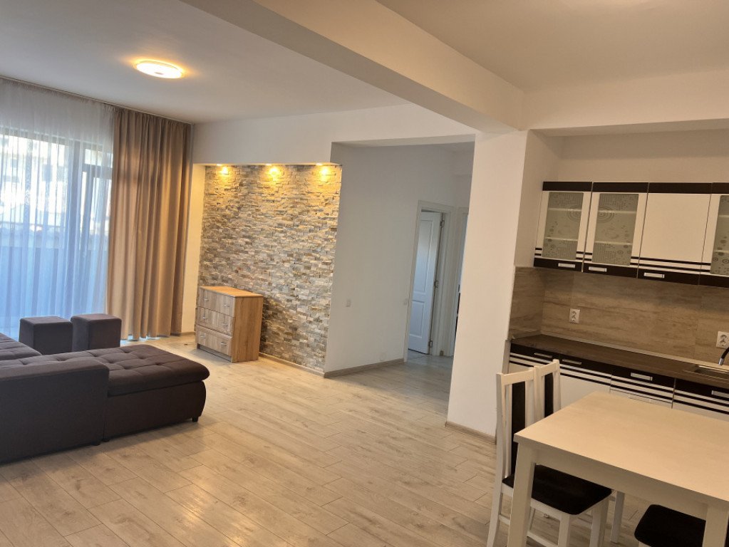 Apartame 3 camere 2 baii, balcon shopping city