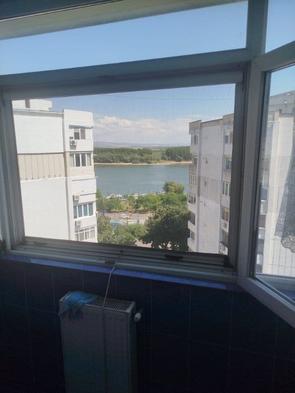 Apartament 3 camere zona ultracentral ,vedere la Dunare