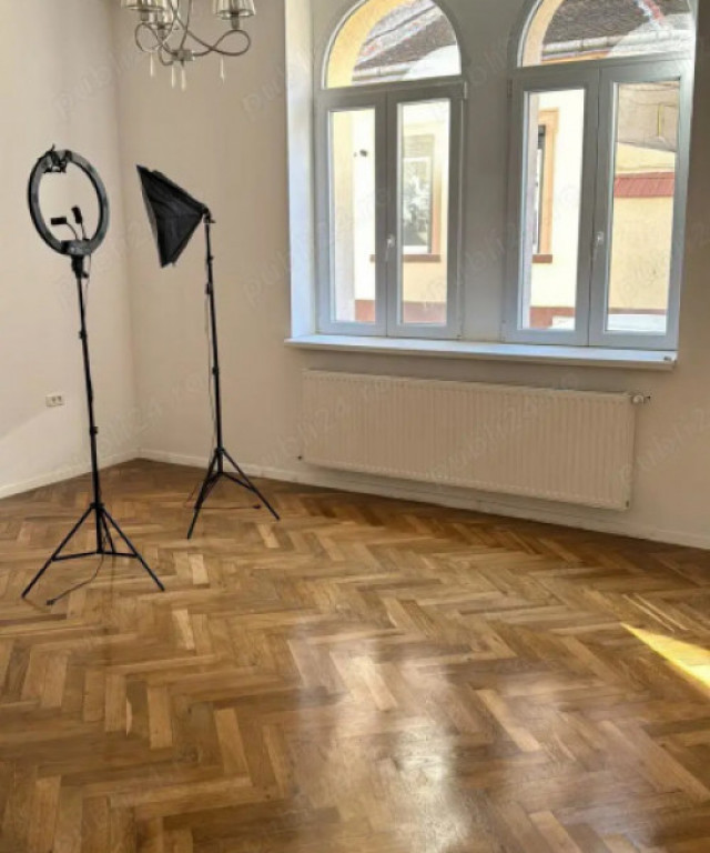 Apartament 4 camere, decomandate, zona Patria