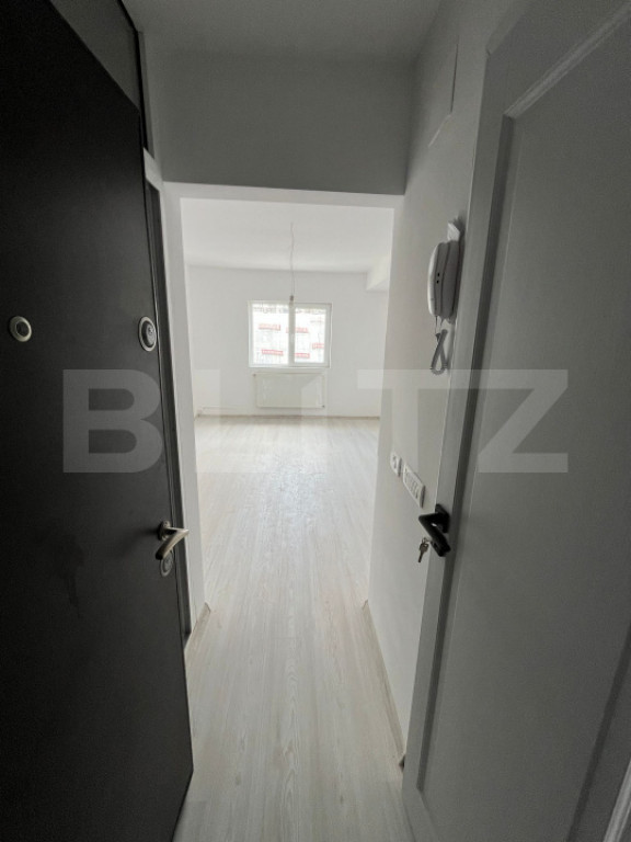 Garsonieră renovată, 5 min metrou, 2 bai, lift nou | Stoc