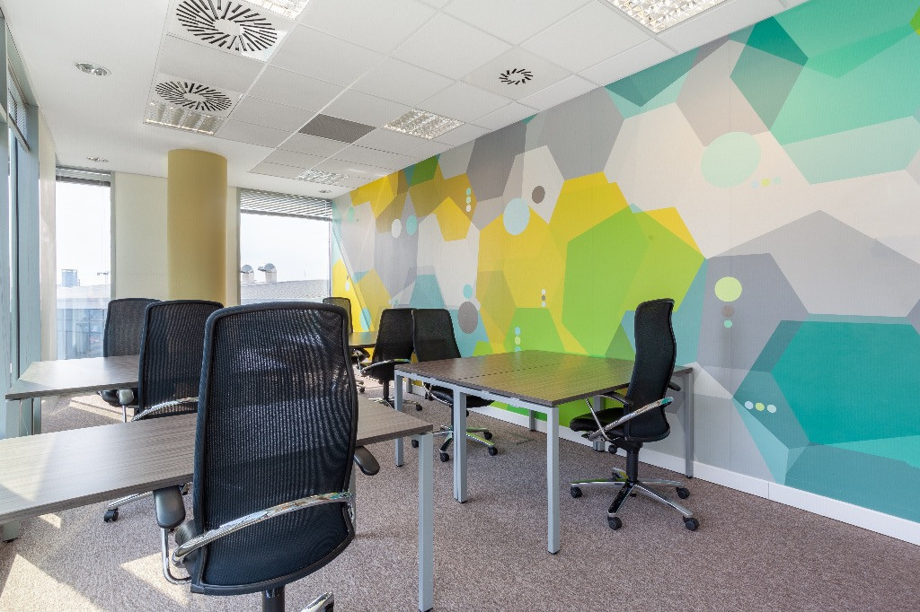 Alăturați-vă unui mediu de co-working cooperativ în Regus Floreasca