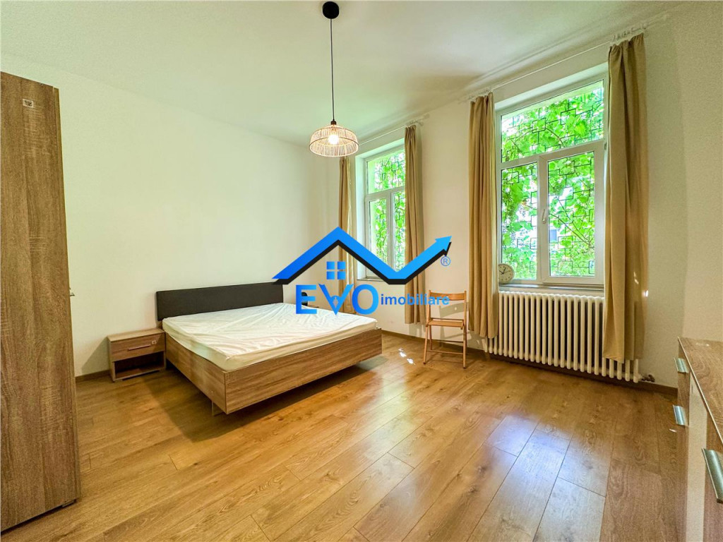 Corp de casa, prima , 3 camere, 70 mp, zona Copou