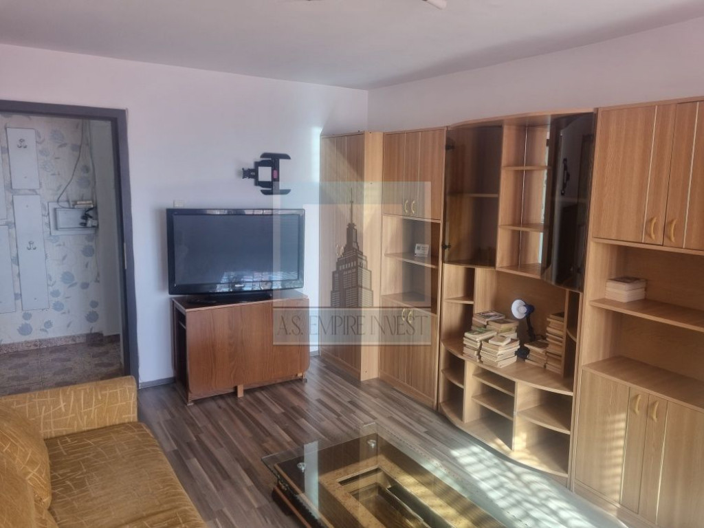 De vanzare apartament 3 camere/ Bd.Alexandru Vlahuță .